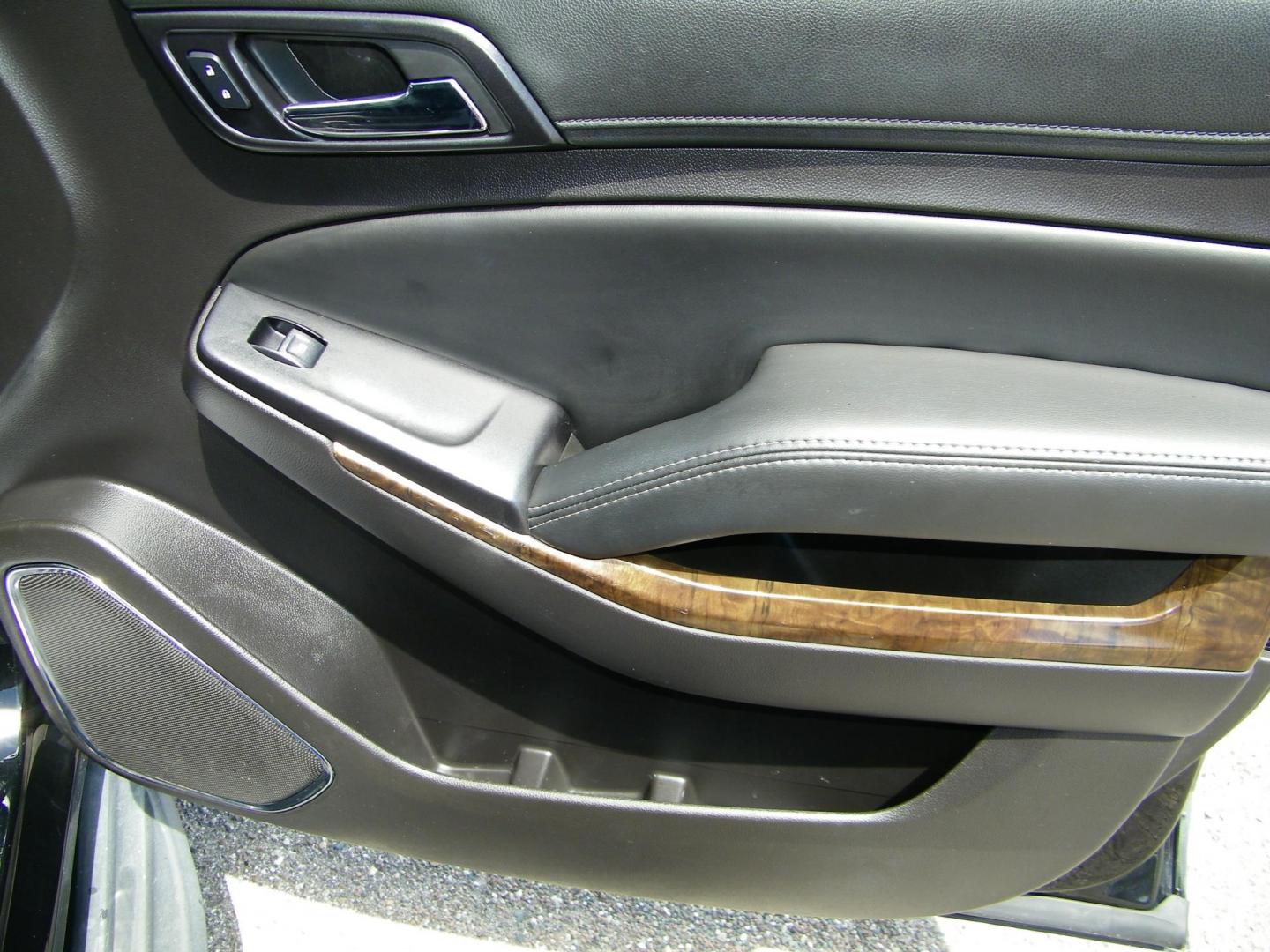 2016 Black /Black Chevrolet Tahoe Police 2WD (1GNLCDEC8GR) with an 5.3L V8 OHV 16V engine, 6A transmission, located at 4000 Bee Ridge Road, Sarasota, FL, 34233, (941) 926-0300, 27.298664, -82.489151 - Photo#13