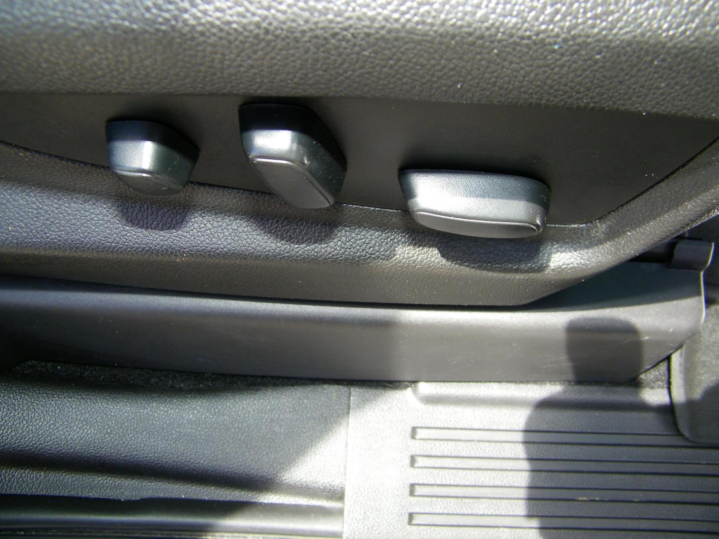 2016 Black /Black Chevrolet Tahoe Police 2WD (1GNLCDEC8GR) with an 5.3L V8 OHV 16V engine, 6A transmission, located at 4000 Bee Ridge Road, Sarasota, FL, 34233, (941) 926-0300, 27.298664, -82.489151 - Photo#14