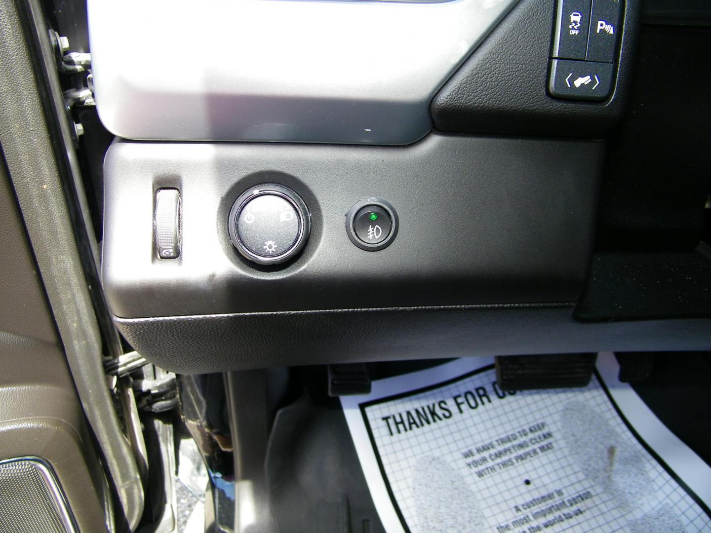 2016 Black /Black Chevrolet Tahoe Police 2WD (1GNLCDEC8GR) with an 5.3L V8 OHV 16V engine, 6A transmission, located at 4000 Bee Ridge Road, Sarasota, FL, 34233, (941) 926-0300, 27.298664, -82.489151 - Photo#17