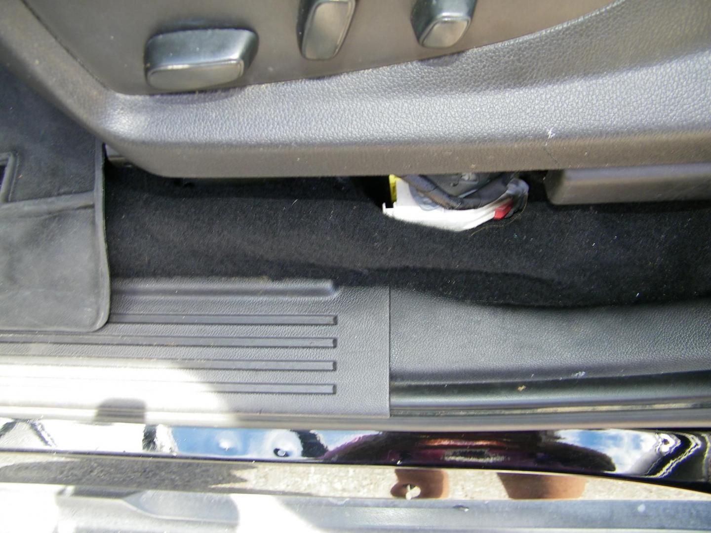 2016 Black /Black Chevrolet Tahoe Police 2WD (1GNLCDEC8GR) with an 5.3L V8 OHV 16V engine, 6A transmission, located at 4000 Bee Ridge Road, Sarasota, FL, 34233, (941) 926-0300, 27.298664, -82.489151 - Photo#19