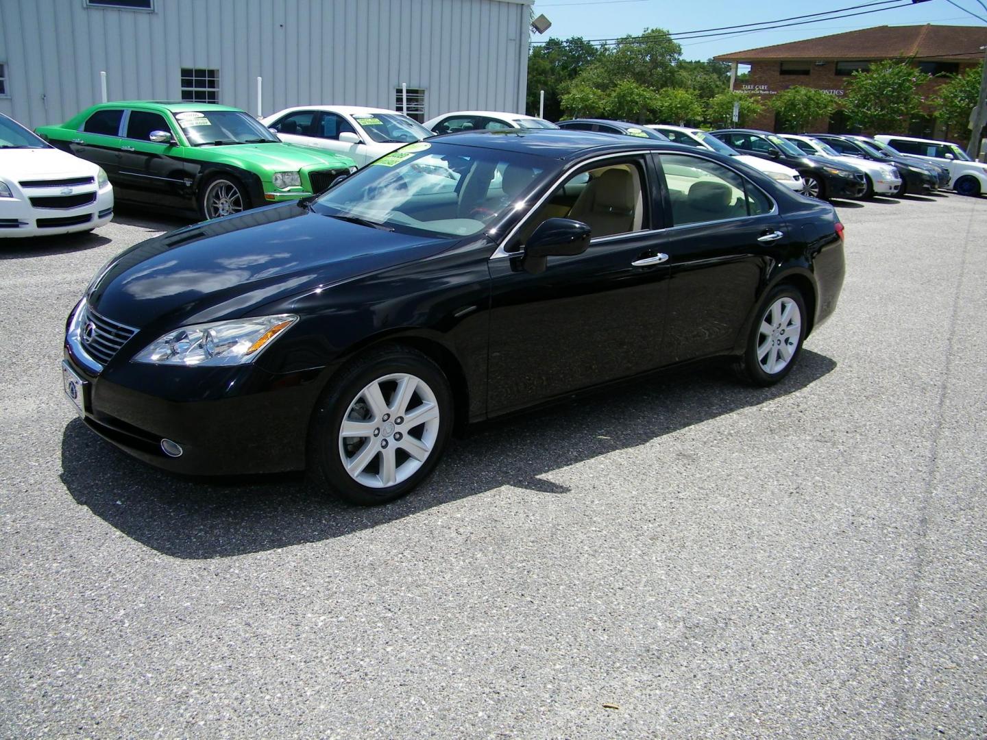 2007 Black /Black Lexus ES 350 Sedan (JTHBJ46G672) with an 3.5L V6 DOHC 24V engine, 6-Speed Automatic Overdrive transmission, located at 4000 Bee Ridge Road, Sarasota, FL, 34233, (941) 926-0300, 27.298664, -82.489151 - Photo#0
