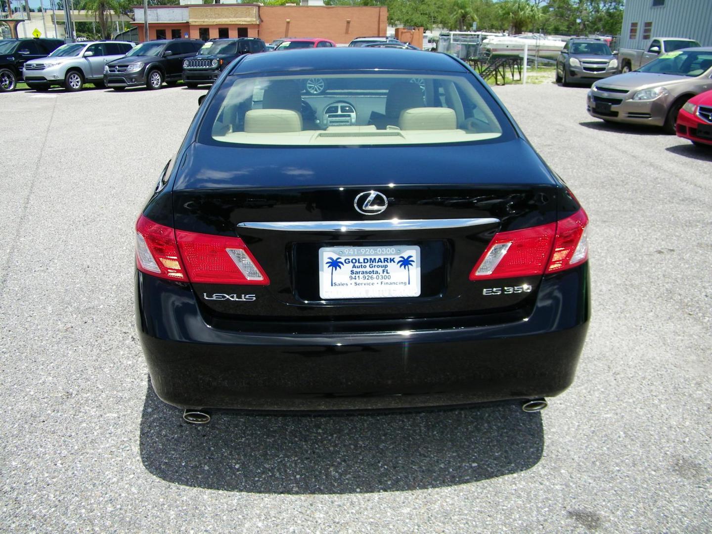 2007 Black /Black Lexus ES 350 Sedan (JTHBJ46G672) with an 3.5L V6 DOHC 24V engine, 6-Speed Automatic Overdrive transmission, located at 4000 Bee Ridge Road, Sarasota, FL, 34233, (941) 926-0300, 27.298664, -82.489151 - Photo#4