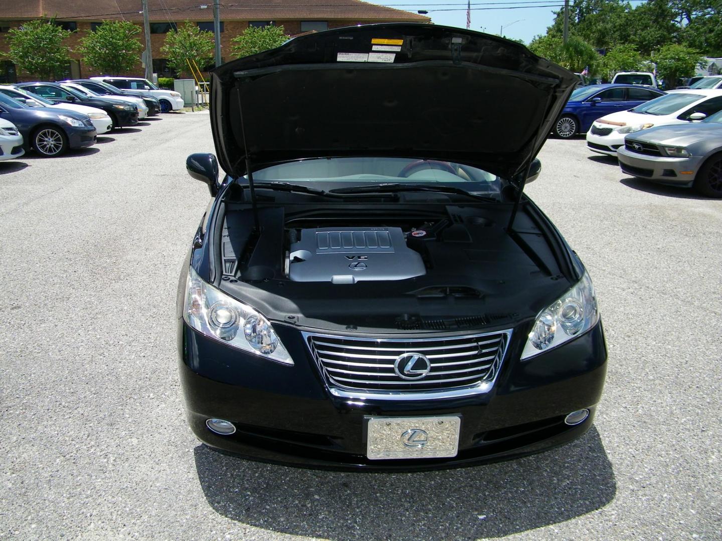 2007 Black /Black Lexus ES 350 Sedan (JTHBJ46G672) with an 3.5L V6 DOHC 24V engine, 6-Speed Automatic Overdrive transmission, located at 4000 Bee Ridge Road, Sarasota, FL, 34233, (941) 926-0300, 27.298664, -82.489151 - Photo#9