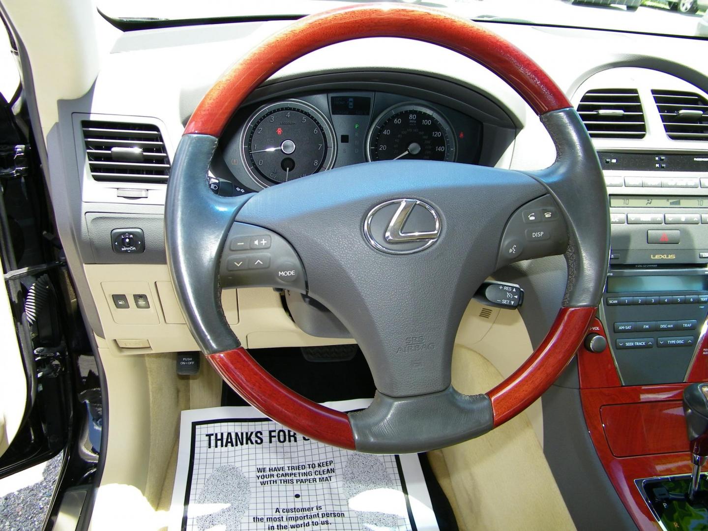 2007 Black /Black Lexus ES 350 Sedan (JTHBJ46G672) with an 3.5L V6 DOHC 24V engine, 6-Speed Automatic Overdrive transmission, located at 4000 Bee Ridge Road, Sarasota, FL, 34233, (941) 926-0300, 27.298664, -82.489151 - Photo#20