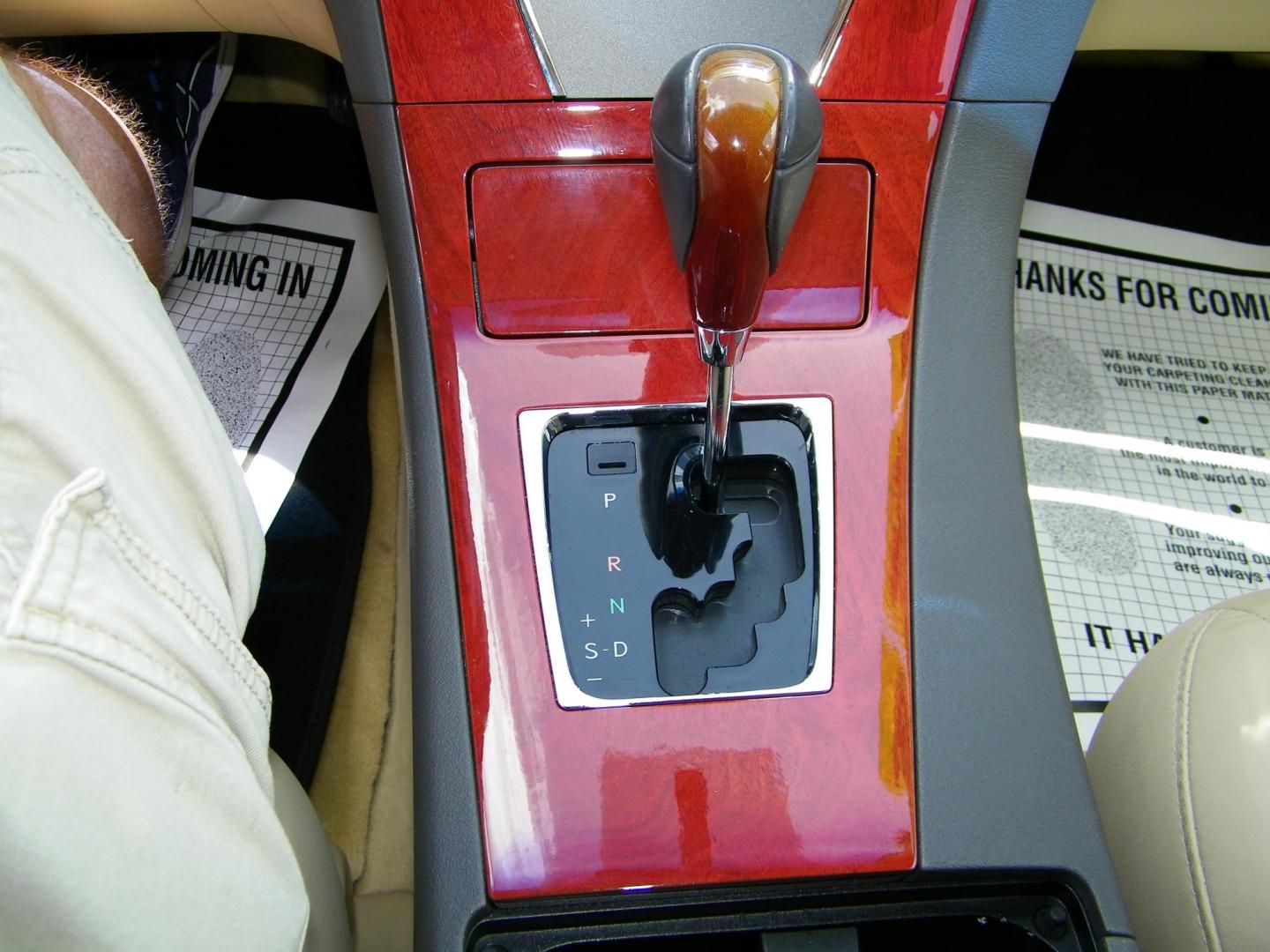 2007 Black /Black Lexus ES 350 Sedan (JTHBJ46G672) with an 3.5L V6 DOHC 24V engine, 6-Speed Automatic Overdrive transmission, located at 4000 Bee Ridge Road, Sarasota, FL, 34233, (941) 926-0300, 27.298664, -82.489151 - Photo#22