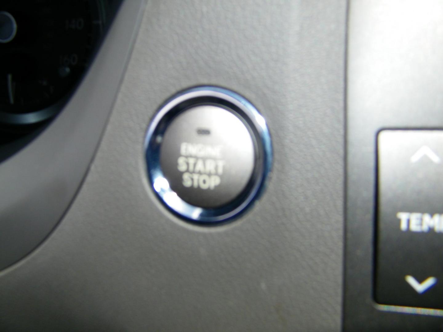 2007 Black /Black Lexus ES 350 Sedan (JTHBJ46G672) with an 3.5L V6 DOHC 24V engine, 6-Speed Automatic Overdrive transmission, located at 4000 Bee Ridge Road, Sarasota, FL, 34233, (941) 926-0300, 27.298664, -82.489151 - Photo#25