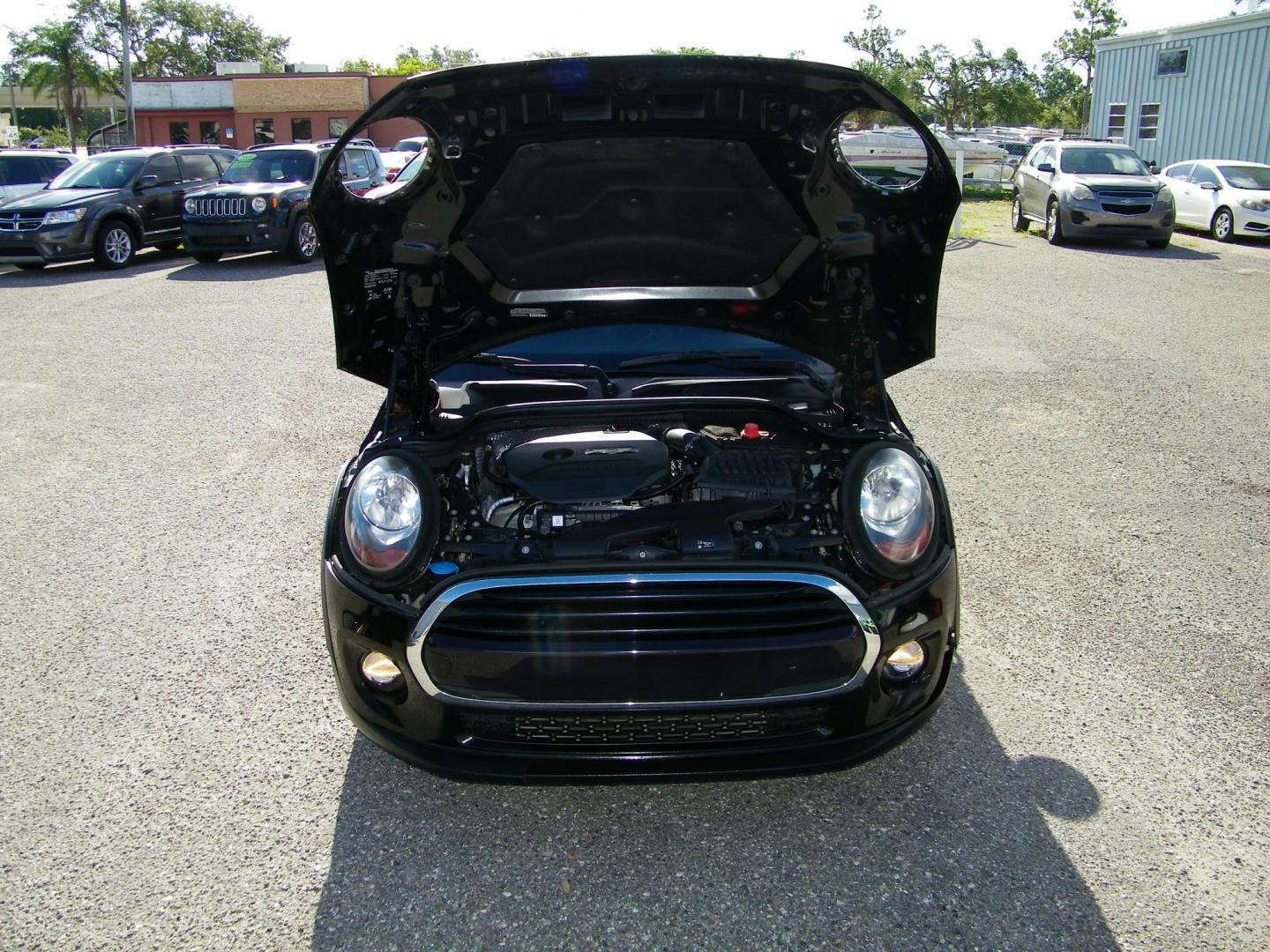 2016 Black /Black Mini Cooper 3-Door (WMWXU1C55G2) with an 1.6L L4 DOHC 16V TURBO engine, Automatic transmission, located at 4000 Bee Ridge Road, Sarasota, FL, 34233, (941) 926-0300, 27.298664, -82.489151 - Photo#8