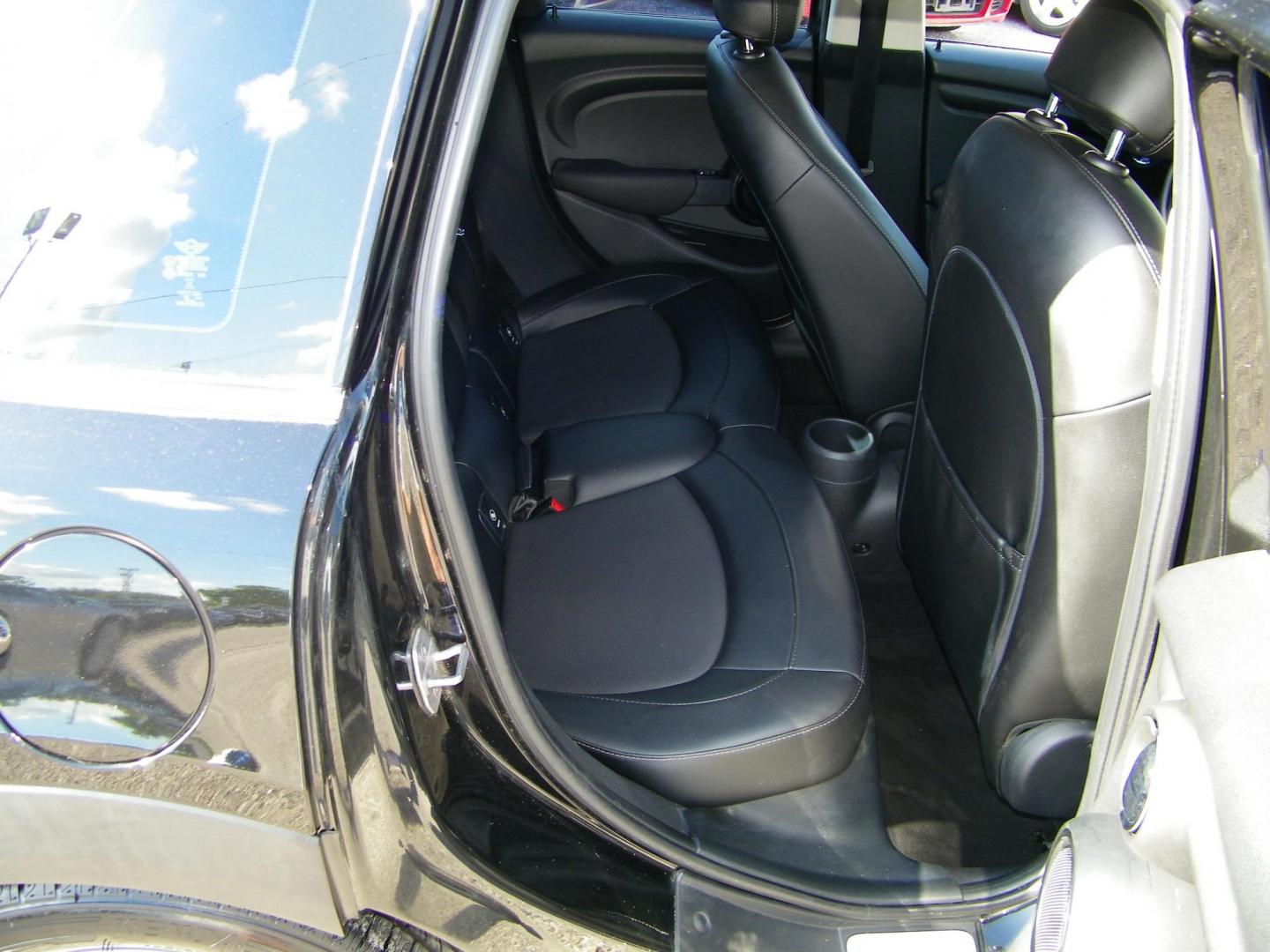 2016 Black /Black Mini Cooper 3-Door (WMWXU1C55G2) with an 1.6L L4 DOHC 16V TURBO engine, Automatic transmission, located at 4000 Bee Ridge Road, Sarasota, FL, 34233, (941) 926-0300, 27.298664, -82.489151 - Photo#12