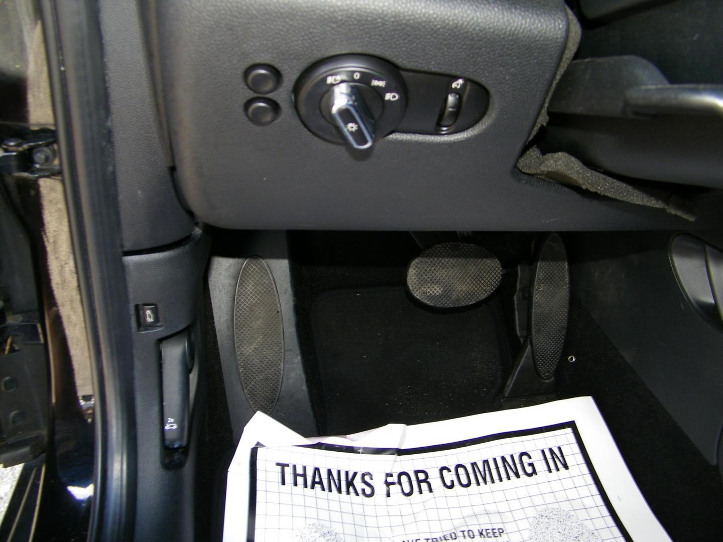 2016 Black /Black Mini Cooper 3-Door (WMWXU1C55G2) with an 1.6L L4 DOHC 16V TURBO engine, Automatic transmission, located at 4000 Bee Ridge Road, Sarasota, FL, 34233, (941) 926-0300, 27.298664, -82.489151 - Photo#18