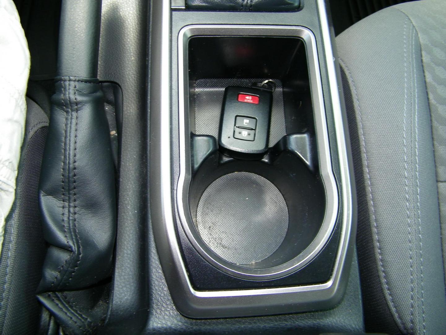 2023 White /Black Toyota Tacoma SR5 Double Cab Long Bed V6 6AT 4WD (3TYCZ5AN3PT) with an 3.5L V6 DOHC 24V engine, 6A transmission, located at 4000 Bee Ridge Road, Sarasota, FL, 34233, (941) 926-0300, 27.298664, -82.489151 - Photo#23