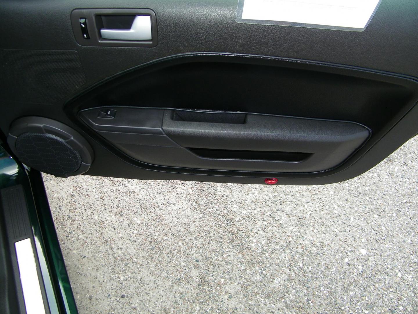 2008 Green /Black Ford Mustang GT Bullitt (1ZVHT82H985) with an 4.6L V8 SOHC 24V engine, Manual transmission, located at 4000 Bee Ridge Road, Sarasota, FL, 34233, (941) 926-0300, 27.298664, -82.489151 - Photo#10