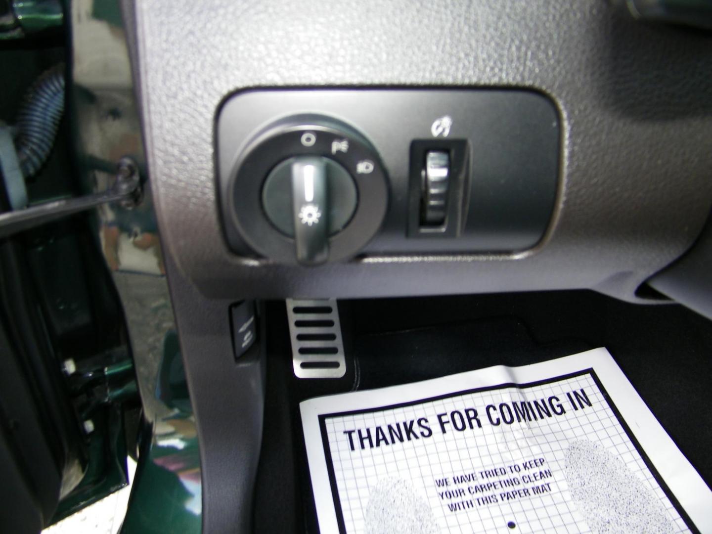 2008 Green /Black Ford Mustang GT Bullitt (1ZVHT82H985) with an 4.6L V8 SOHC 24V engine, Manual transmission, located at 4000 Bee Ridge Road, Sarasota, FL, 34233, (941) 926-0300, 27.298664, -82.489151 - Photo#14