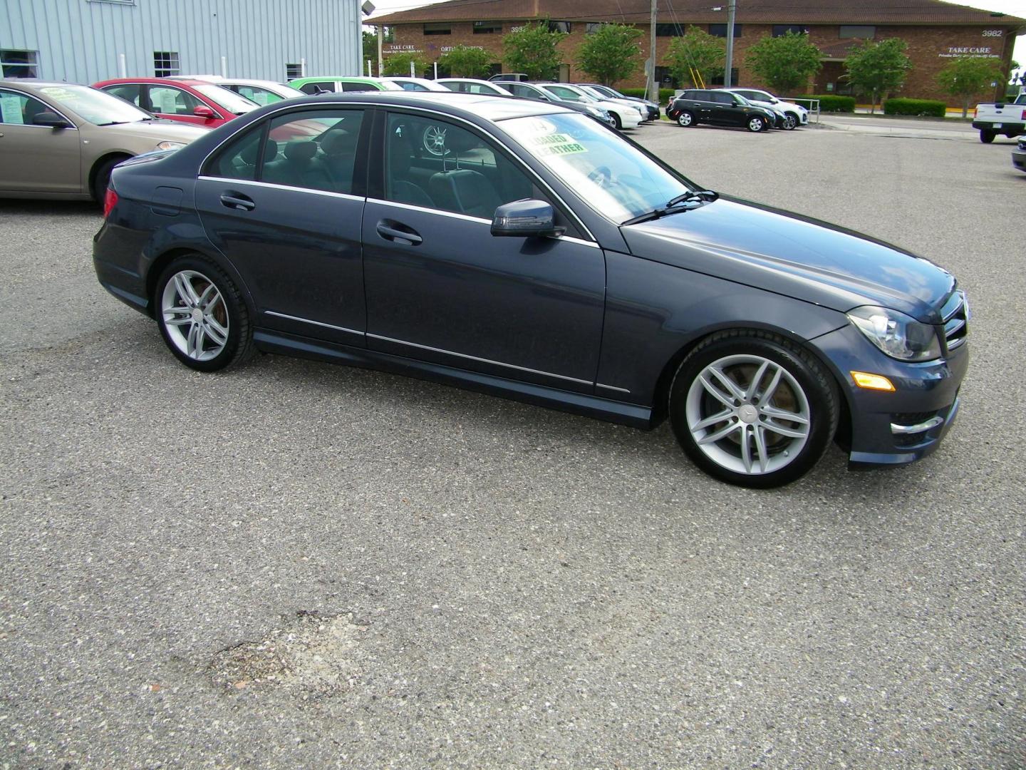 2014 Gray /Black Mercedes-Benz C-Class C300 4MATIC Sport Sedan (WDDGF8AB0ER) with an 3.0L V6 DOHC 24V engine, 7-Speed Automatic transmission, located at 4000 Bee Ridge Road, Sarasota, FL, 34233, (941) 926-0300, 27.298664, -82.489151 - Photo#7