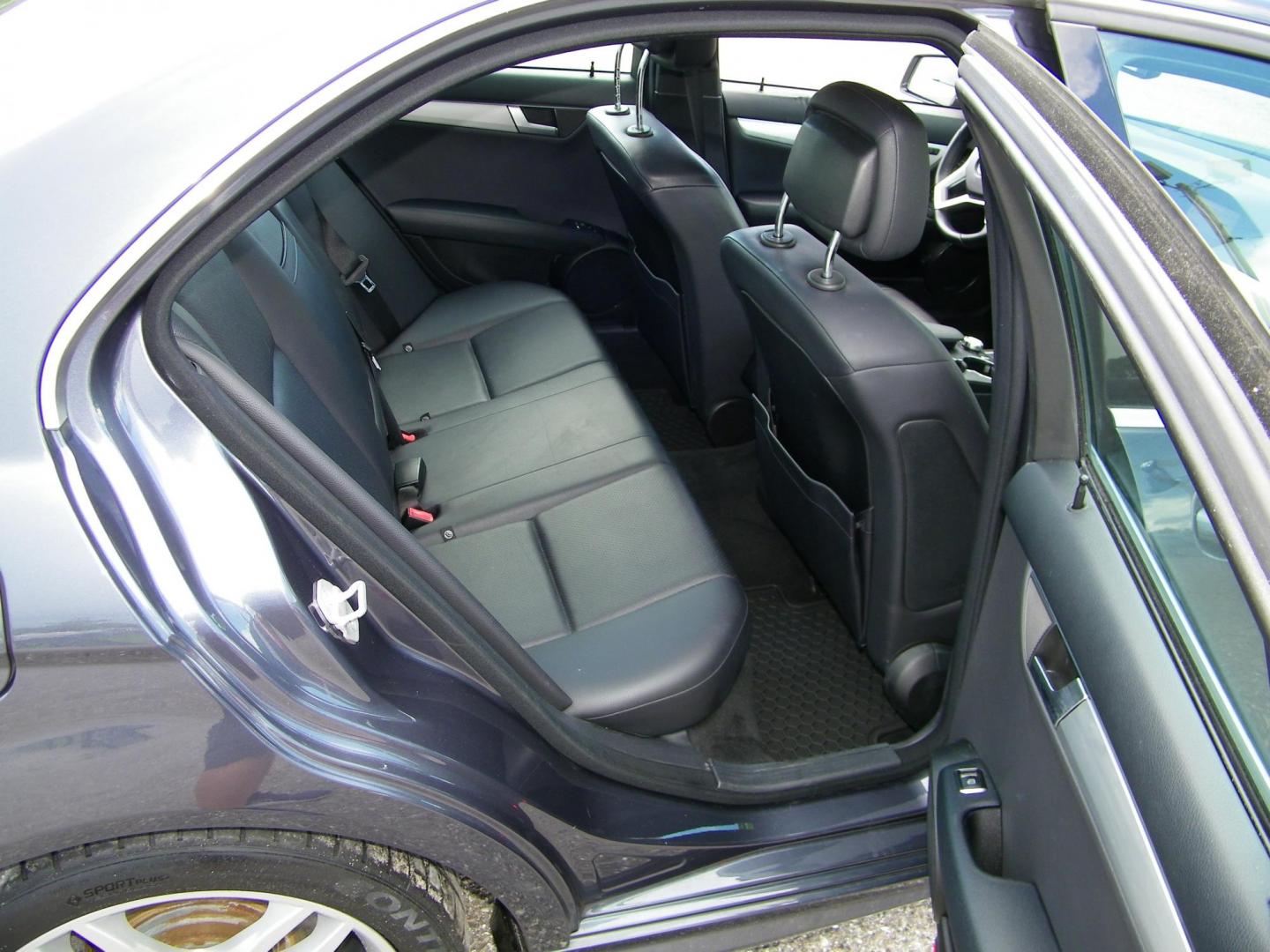 2014 Gray /Black Mercedes-Benz C-Class C300 4MATIC Sport Sedan (WDDGF8AB0ER) with an 3.0L V6 DOHC 24V engine, 7-Speed Automatic transmission, located at 4000 Bee Ridge Road, Sarasota, FL, 34233, (941) 926-0300, 27.298664, -82.489151 - Photo#13