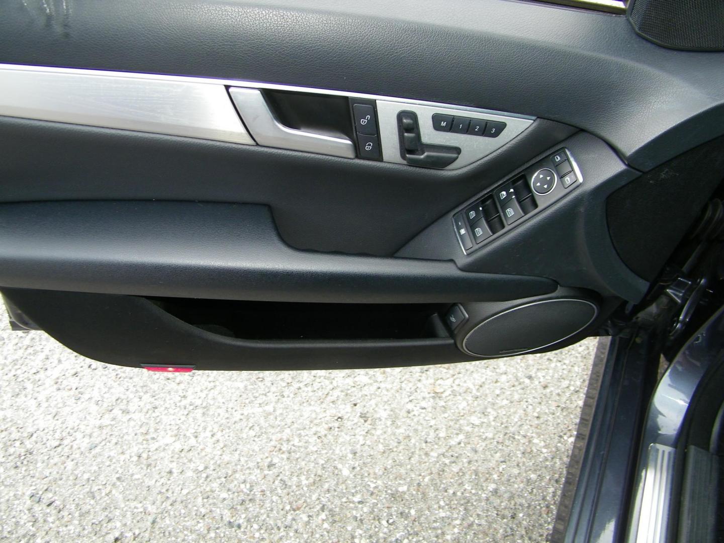 2014 Gray /Black Mercedes-Benz C-Class C300 4MATIC Sport Sedan (WDDGF8AB0ER) with an 3.0L V6 DOHC 24V engine, 7-Speed Automatic transmission, located at 4000 Bee Ridge Road, Sarasota, FL, 34233, (941) 926-0300, 27.298664, -82.489151 - Photo#17