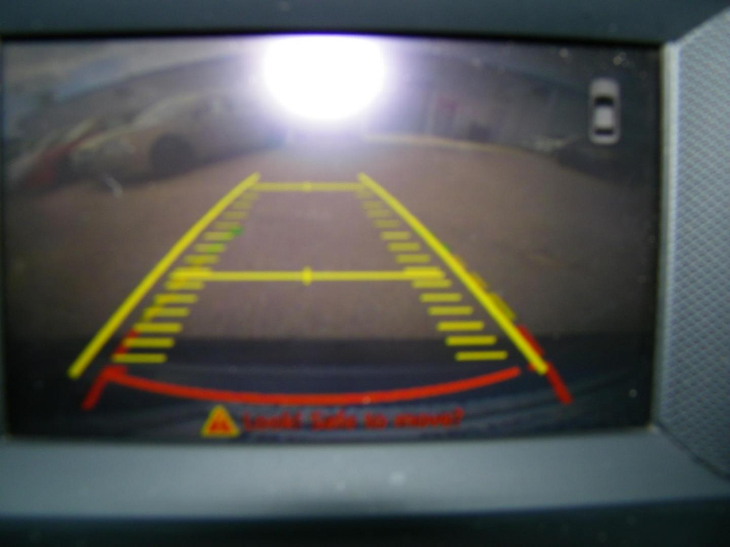 2014 Gray /Black Mercedes-Benz C-Class C300 4MATIC Sport Sedan (WDDGF8AB0ER) with an 3.0L V6 DOHC 24V engine, 7-Speed Automatic transmission, located at 4000 Bee Ridge Road, Sarasota, FL, 34233, (941) 926-0300, 27.298664, -82.489151 - Photo#23