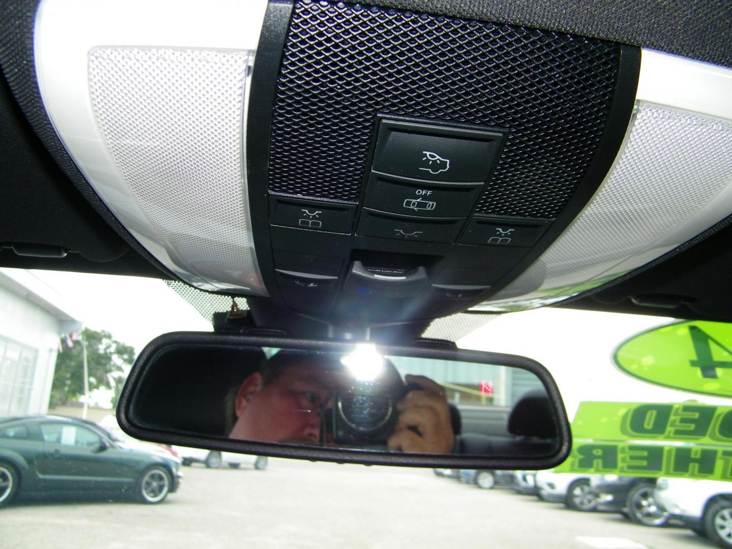 2014 Gray /Black Mercedes-Benz C-Class C300 4MATIC Sport Sedan (WDDGF8AB0ER) with an 3.0L V6 DOHC 24V engine, 7-Speed Automatic transmission, located at 4000 Bee Ridge Road, Sarasota, FL, 34233, (941) 926-0300, 27.298664, -82.489151 - Photo#24