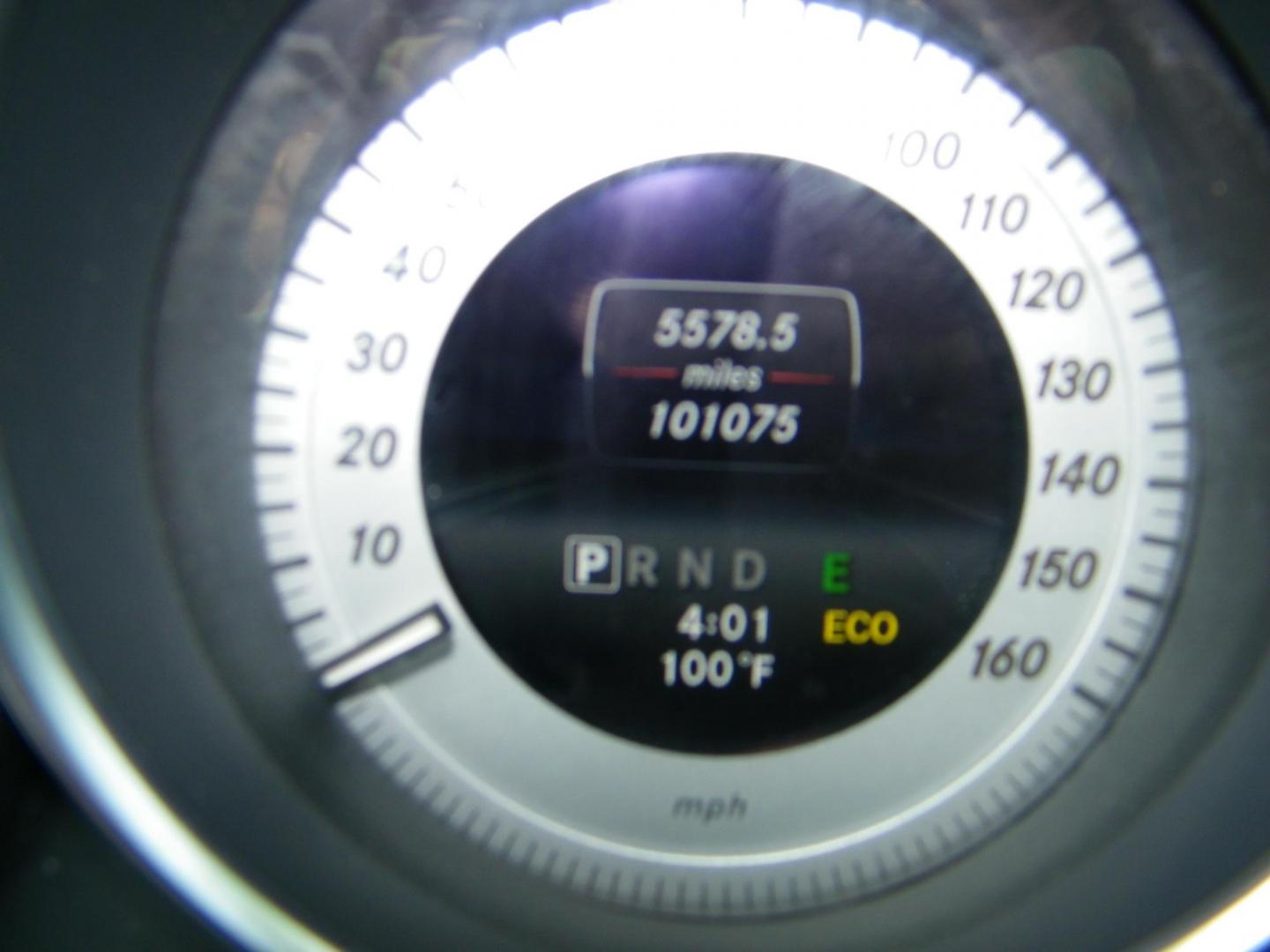 2014 Gray /Black Mercedes-Benz C-Class C300 4MATIC Sport Sedan (WDDGF8AB0ER) with an 3.0L V6 DOHC 24V engine, 7-Speed Automatic transmission, located at 4000 Bee Ridge Road, Sarasota, FL, 34233, (941) 926-0300, 27.298664, -82.489151 - Photo#26