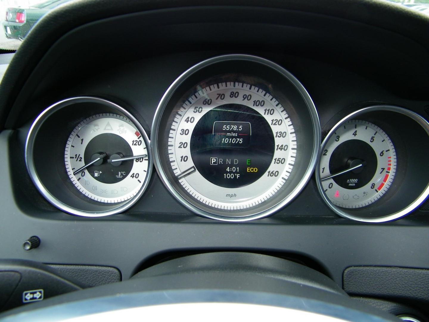 2014 Gray /Black Mercedes-Benz C-Class C300 4MATIC Sport Sedan (WDDGF8AB0ER) with an 3.0L V6 DOHC 24V engine, 7-Speed Automatic transmission, located at 4000 Bee Ridge Road, Sarasota, FL, 34233, (941) 926-0300, 27.298664, -82.489151 - Photo#27