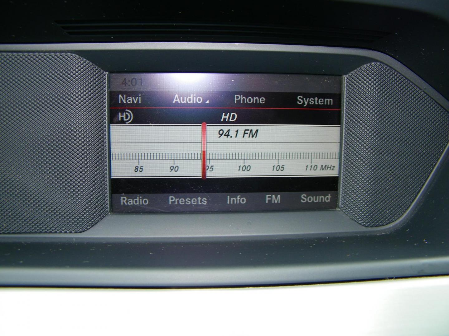 2014 Gray /Black Mercedes-Benz C-Class C300 4MATIC Sport Sedan (WDDGF8AB0ER) with an 3.0L V6 DOHC 24V engine, 7-Speed Automatic transmission, located at 4000 Bee Ridge Road, Sarasota, FL, 34233, (941) 926-0300, 27.298664, -82.489151 - Photo#28