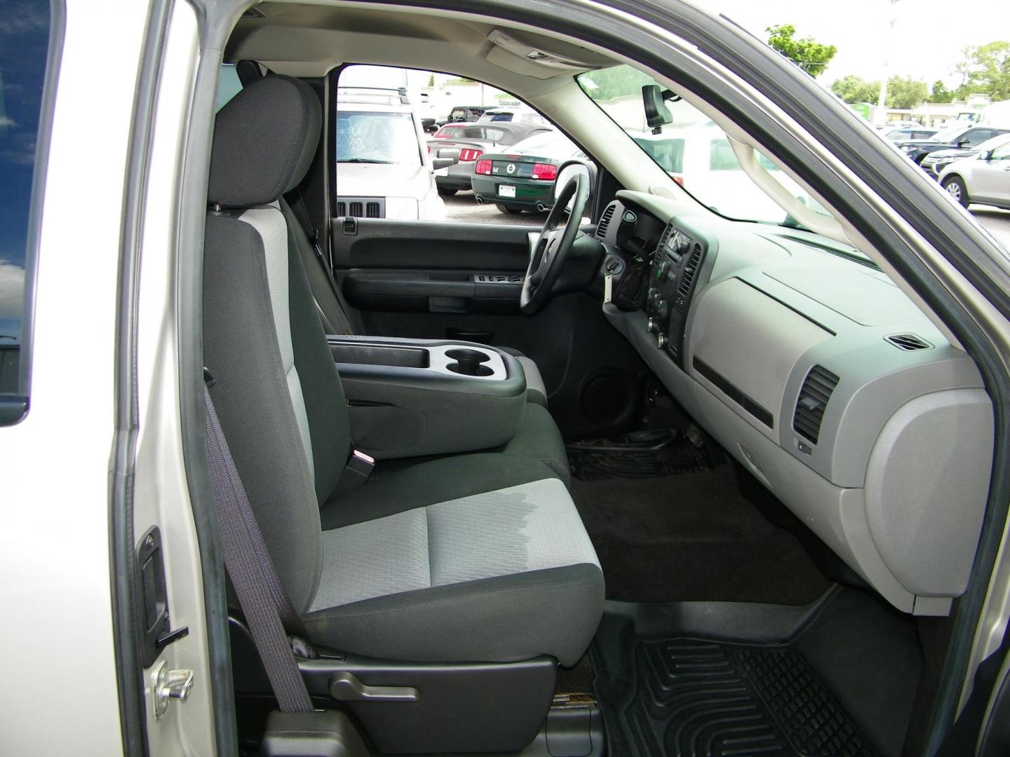 2009 Gold /Black GMC Sierra 1500 Work Truck Ext. Cab Long Box 2WD (2GTEC19C691) with an 4.8L V8 OHV 16V engine, 4-Speed Automatic transmission, located at 4000 Bee Ridge Road, Sarasota, FL, 34233, (941) 926-0300, 27.298664, -82.489151 - Photo#11