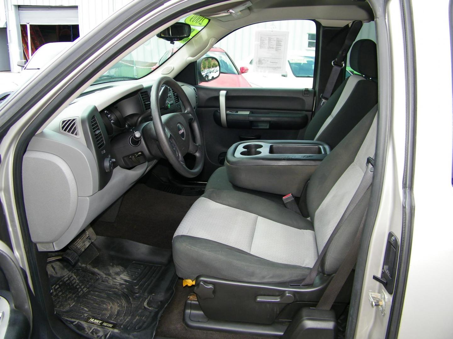 2009 Gold /Black GMC Sierra 1500 Work Truck Ext. Cab Long Box 2WD (2GTEC19C691) with an 4.8L V8 OHV 16V engine, 4-Speed Automatic transmission, located at 4000 Bee Ridge Road, Sarasota, FL, 34233, (941) 926-0300, 27.298664, -82.489151 - Photo#13