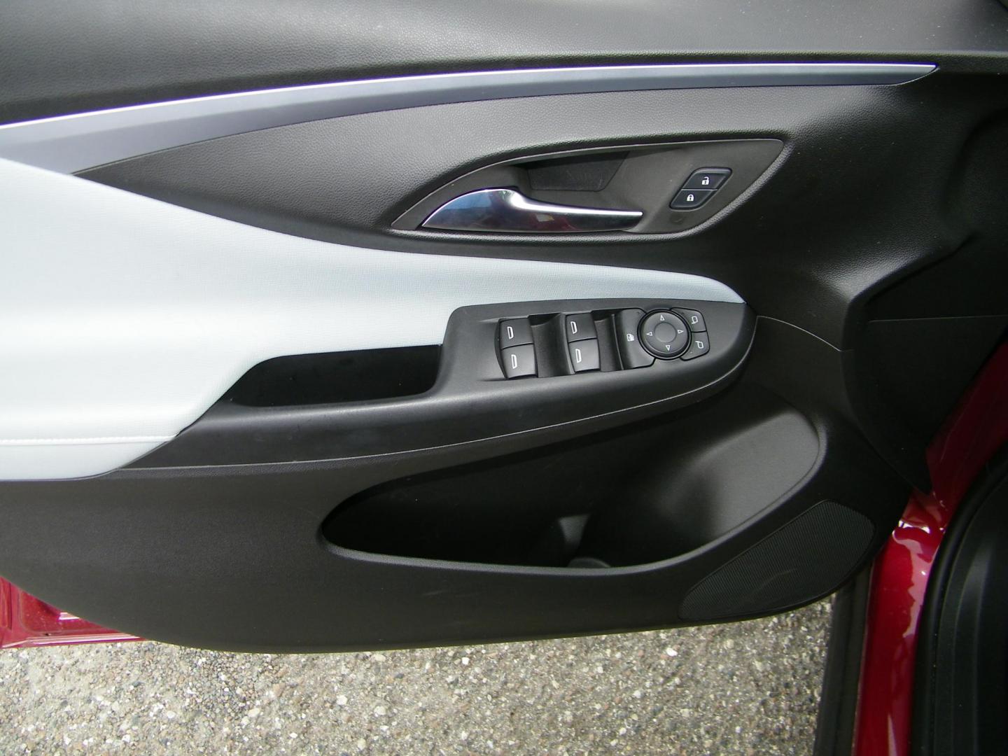 2024 Red /Beige Buick Envista Preferred (KL47LAE25RB) with an 1.2L L3 TURBO engine, 6A transmission, located at 4000 Bee Ridge Road, Sarasota, FL, 34233, (941) 926-0300, 27.298664, -82.489151 - Photo#16