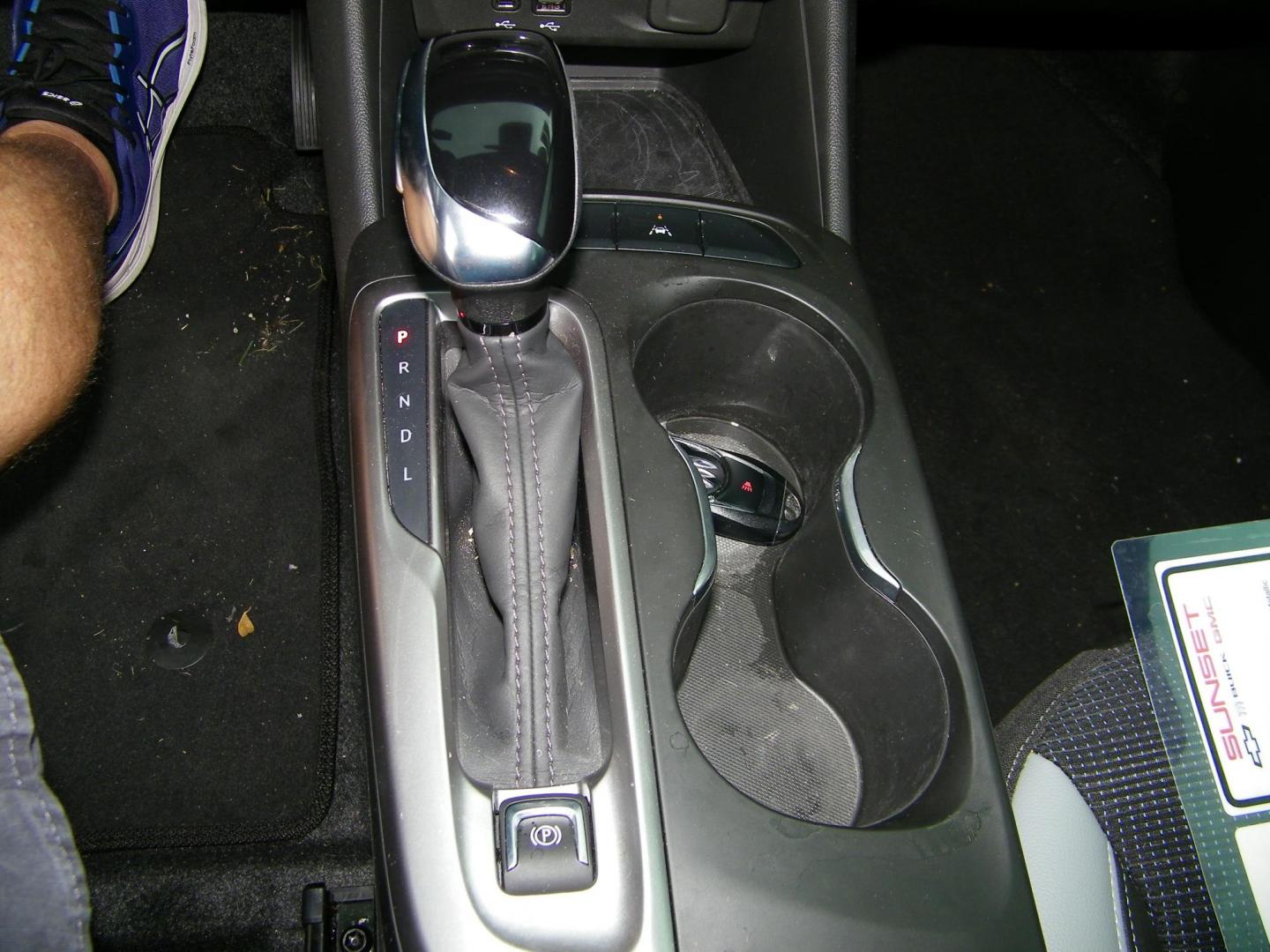 2024 Red /Beige Buick Envista Preferred (KL47LAE25RB) with an 1.2L L3 TURBO engine, 6A transmission, located at 4000 Bee Ridge Road, Sarasota, FL, 34233, (941) 926-0300, 27.298664, -82.489151 - Photo#18