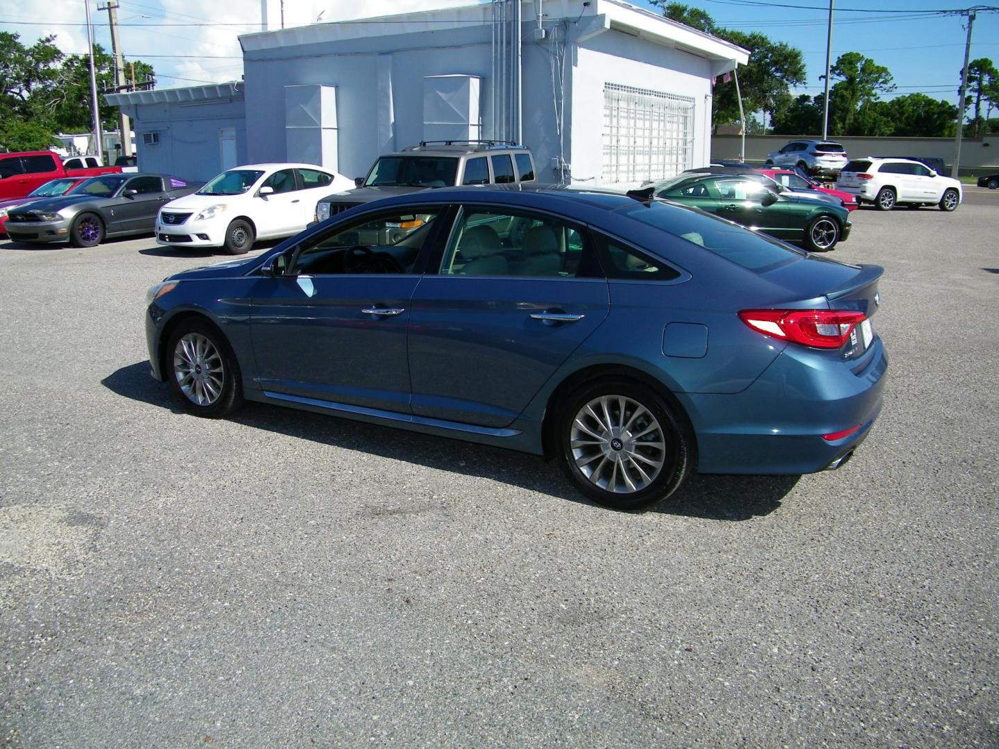 2015 Blue /Beige Hyundai Sonata Sport (5NPE34AF0FH) with an 2.4L L4 DOHC 16V engine, 6-Speed Automatic transmission, located at 4000 Bee Ridge Road, Sarasota, FL, 34233, (941) 926-0300, 27.298664, -82.489151 - Photo#3