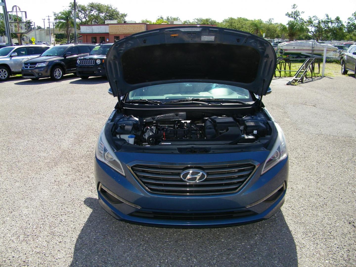 2015 Blue /Beige Hyundai Sonata Sport (5NPE34AF0FH) with an 2.4L L4 DOHC 16V engine, 6-Speed Automatic transmission, located at 4000 Bee Ridge Road, Sarasota, FL, 34233, (941) 926-0300, 27.298664, -82.489151 - Photo#8