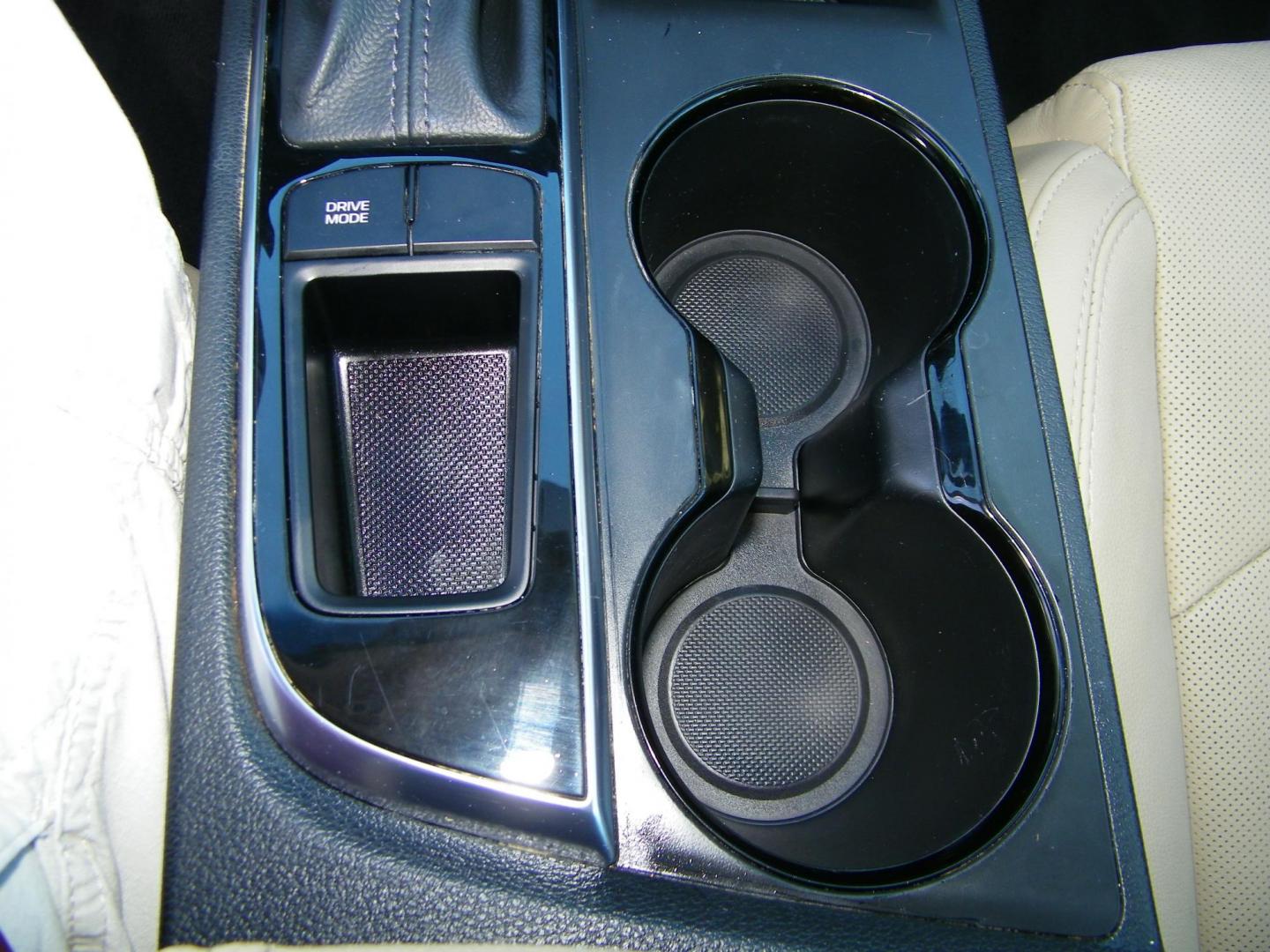 2015 Blue /Beige Hyundai Sonata Sport (5NPE34AF0FH) with an 2.4L L4 DOHC 16V engine, 6-Speed Automatic transmission, located at 4000 Bee Ridge Road, Sarasota, FL, 34233, (941) 926-0300, 27.298664, -82.489151 - Photo#21