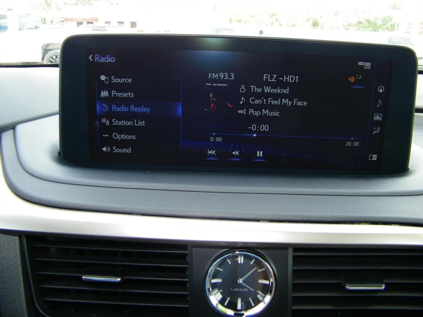 2021 White /Tan Lexus RX 350 FWD (2T2HZMAA8MC) with an 3.5L V6 DOHC 24V engine, 6A transmission, located at 4000 Bee Ridge Road, Sarasota, FL, 34233, (941) 926-0300, 27.298664, -82.489151 - Photo#35