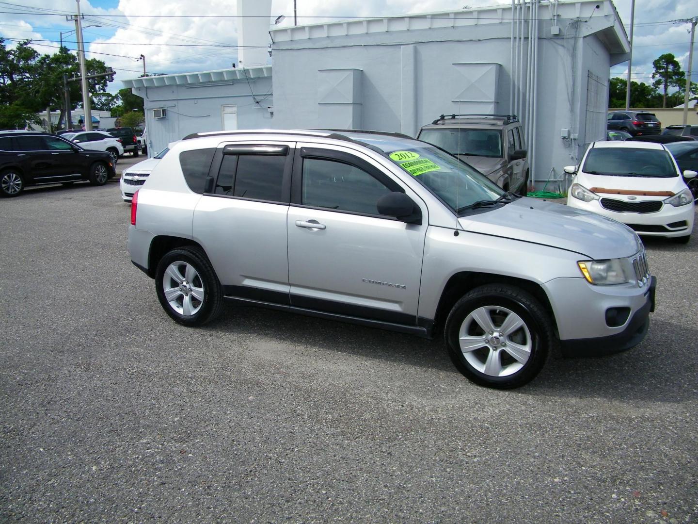 2012 Silver /Gray Jeep Compass Sport FWD (1C4NJCBB2CD) with an 2.4L L4 DOHC 16V engine, Automatic transmission, located at 4000 Bee Ridge Road, Sarasota, FL, 34233, (941) 926-0300, 27.298664, -82.489151 - Photo#7