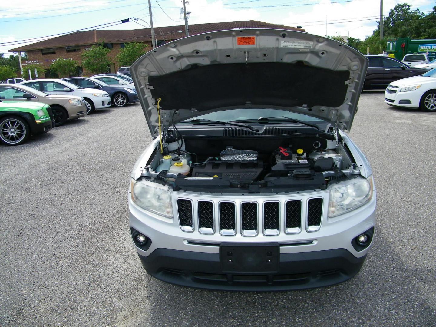 2012 Silver /Gray Jeep Compass Sport FWD (1C4NJCBB2CD) with an 2.4L L4 DOHC 16V engine, Automatic transmission, located at 4000 Bee Ridge Road, Sarasota, FL, 34233, (941) 926-0300, 27.298664, -82.489151 - Photo#8
