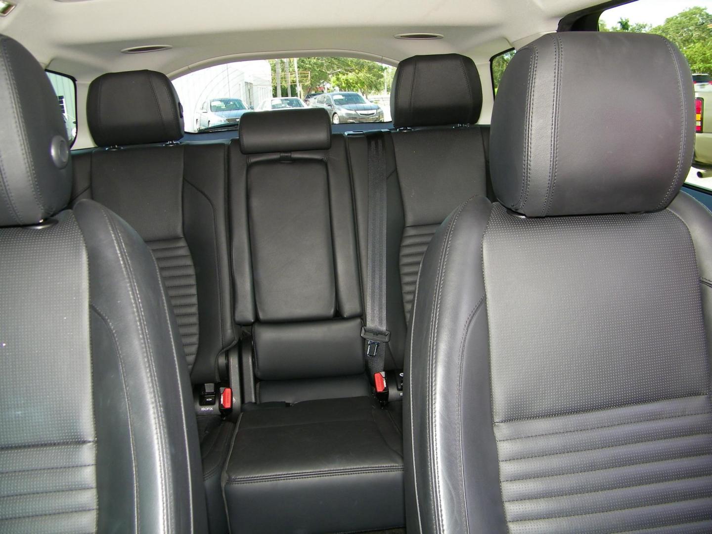 2020 Black /Black Land Rover Discovery Sport SE (SALCP2FX8LH) with an 2.0L L4 DOHC 16V engine, 9A transmission, located at 4000 Bee Ridge Road, Sarasota, FL, 34233, (941) 926-0300, 27.298664, -82.489151 - Photo#11