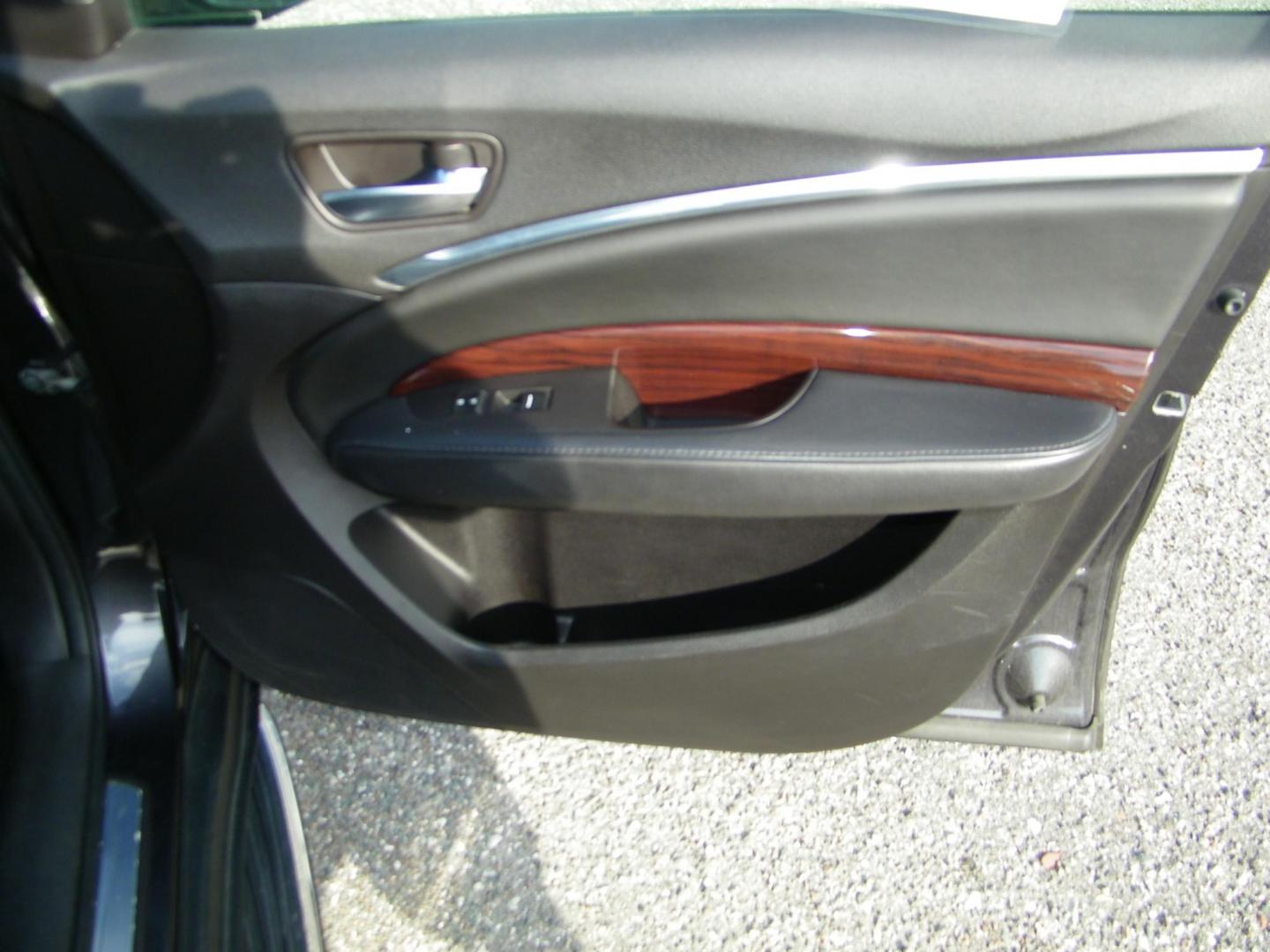 2016 Gray /Beige Acura MDX 9-Spd AT SH-AWD w/Advance Package (5FRYD4H95GB) with an 3.5L V6 SOHC 24V engine, 9-Speed Automatic transmission, located at 4000 Bee Ridge Road, Sarasota, FL, 34233, (941) 926-0300, 27.298664, -82.489151 - Photo#18