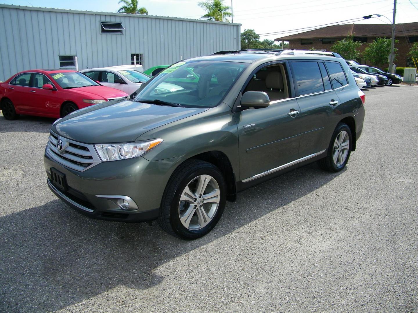 2011 Green /Beige Toyota Highlander Limited 4WD (5TDDK3EH3BS) with an 3.5L V6 DOHC 24V engine, 5-Speed Automatic transmission, located at 4000 Bee Ridge Road, Sarasota, FL, 34233, (941) 926-0300, 27.298664, -82.489151 - Photo#0