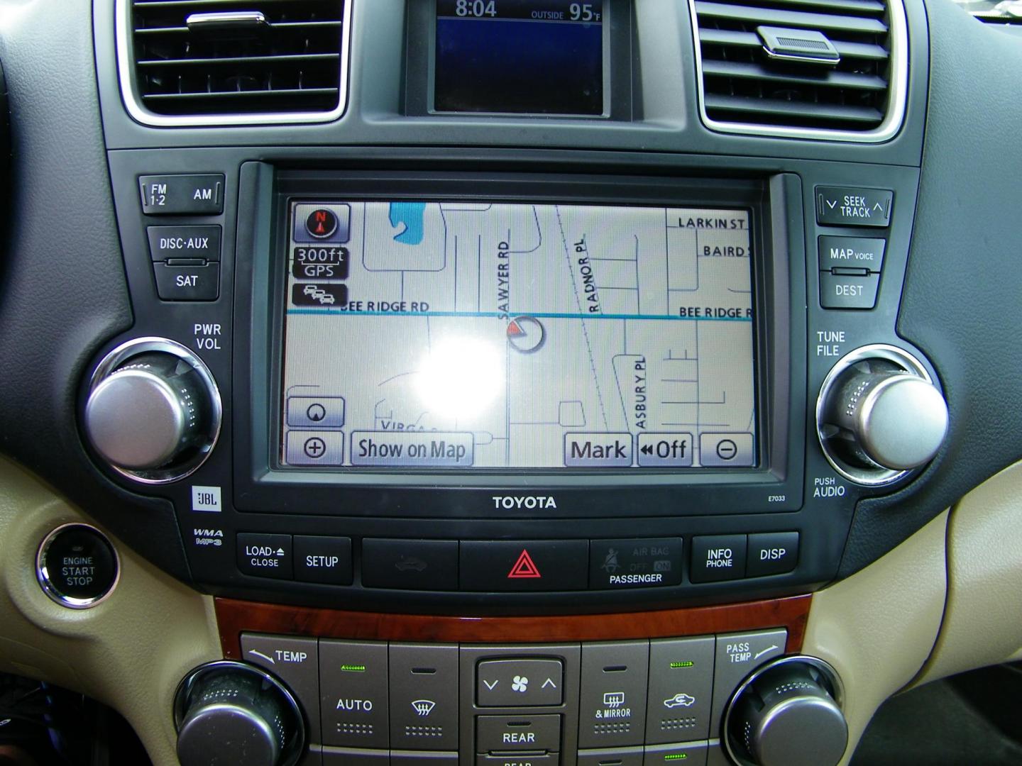 2011 Green /Beige Toyota Highlander Limited 4WD (5TDDK3EH3BS) with an 3.5L V6 DOHC 24V engine, 5-Speed Automatic transmission, located at 4000 Bee Ridge Road, Sarasota, FL, 34233, (941) 926-0300, 27.298664, -82.489151 - Photo#23