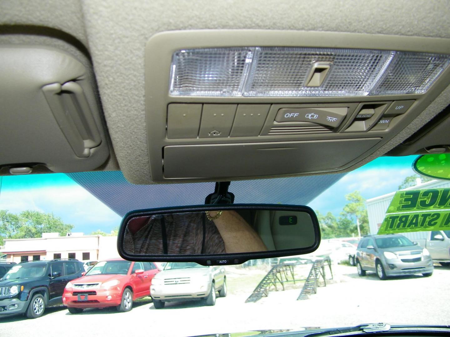 2011 Green /Beige Toyota Highlander Limited 4WD (5TDDK3EH3BS) with an 3.5L V6 DOHC 24V engine, 5-Speed Automatic transmission, located at 4000 Bee Ridge Road, Sarasota, FL, 34233, (941) 926-0300, 27.298664, -82.489151 - Photo#24