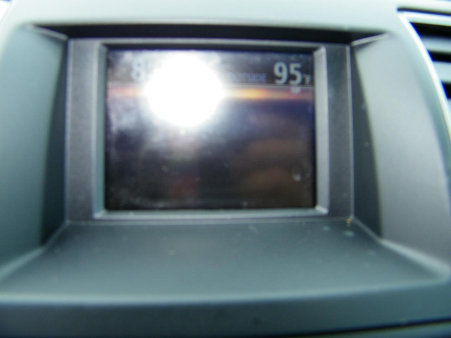 2011 Green /Beige Toyota Highlander Limited 4WD (5TDDK3EH3BS) with an 3.5L V6 DOHC 24V engine, 5-Speed Automatic transmission, located at 4000 Bee Ridge Road, Sarasota, FL, 34233, (941) 926-0300, 27.298664, -82.489151 - Photo#27