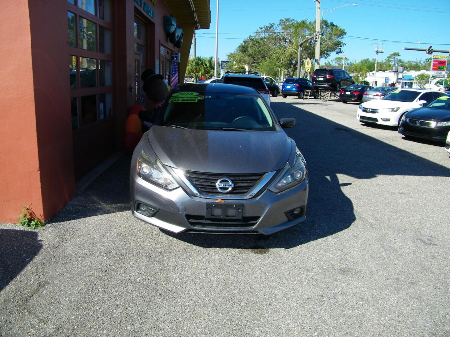 2016 Grey /Gray Nissan Altima 2.5 SL (1N4AL3AP3GN) with an 2.5L L4 DOHC 16V engine, CVT transmission, located at 4000 Bee Ridge Road, Sarasota, FL, 34233, (941) 926-0300, 27.298664, -82.489151 - Photo#1