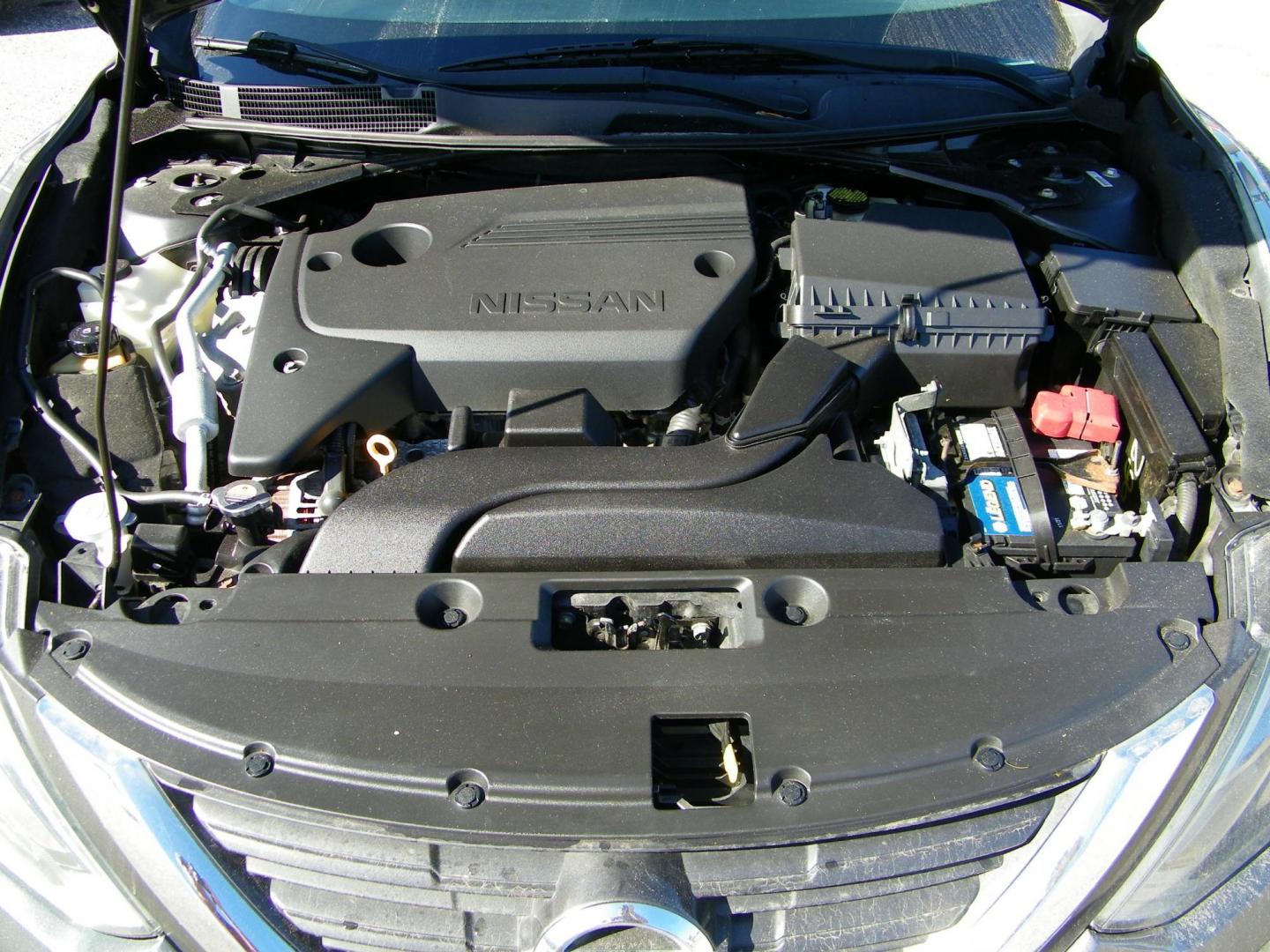 2016 Grey /Gray Nissan Altima 2.5 SL (1N4AL3AP3GN) with an 2.5L L4 DOHC 16V engine, CVT transmission, located at 4000 Bee Ridge Road, Sarasota, FL, 34233, (941) 926-0300, 27.298664, -82.489151 - Photo#9