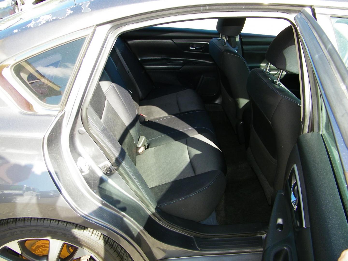 2016 Grey /Gray Nissan Altima 2.5 SL (1N4AL3AP3GN) with an 2.5L L4 DOHC 16V engine, CVT transmission, located at 4000 Bee Ridge Road, Sarasota, FL, 34233, (941) 926-0300, 27.298664, -82.489151 - Photo#12