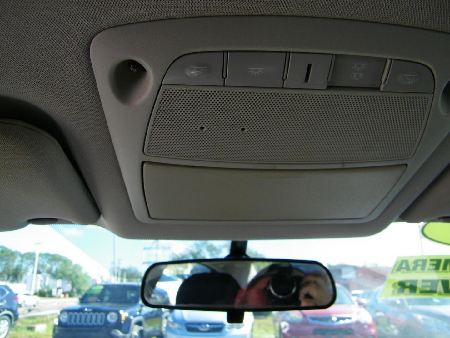 2016 Grey /Gray Nissan Altima 2.5 SL (1N4AL3AP3GN) with an 2.5L L4 DOHC 16V engine, CVT transmission, located at 4000 Bee Ridge Road, Sarasota, FL, 34233, (941) 926-0300, 27.298664, -82.489151 - Photo#22