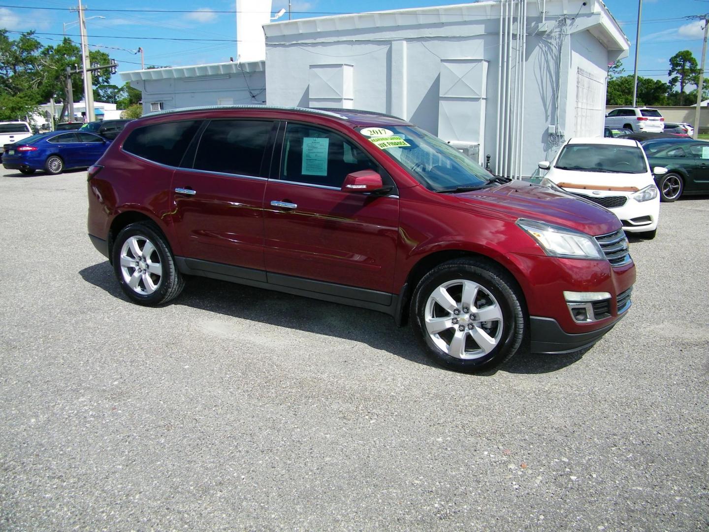 2017 Maroon /Black Chevrolet Traverse 1LT FWD (1GNKRGKD8HJ) with an 3.6L V6 DOHC 24V engine, 6A transmission, located at 4000 Bee Ridge Road, Sarasota, FL, 34233, (941) 926-0300, 27.298664, -82.489151 - Photo#7