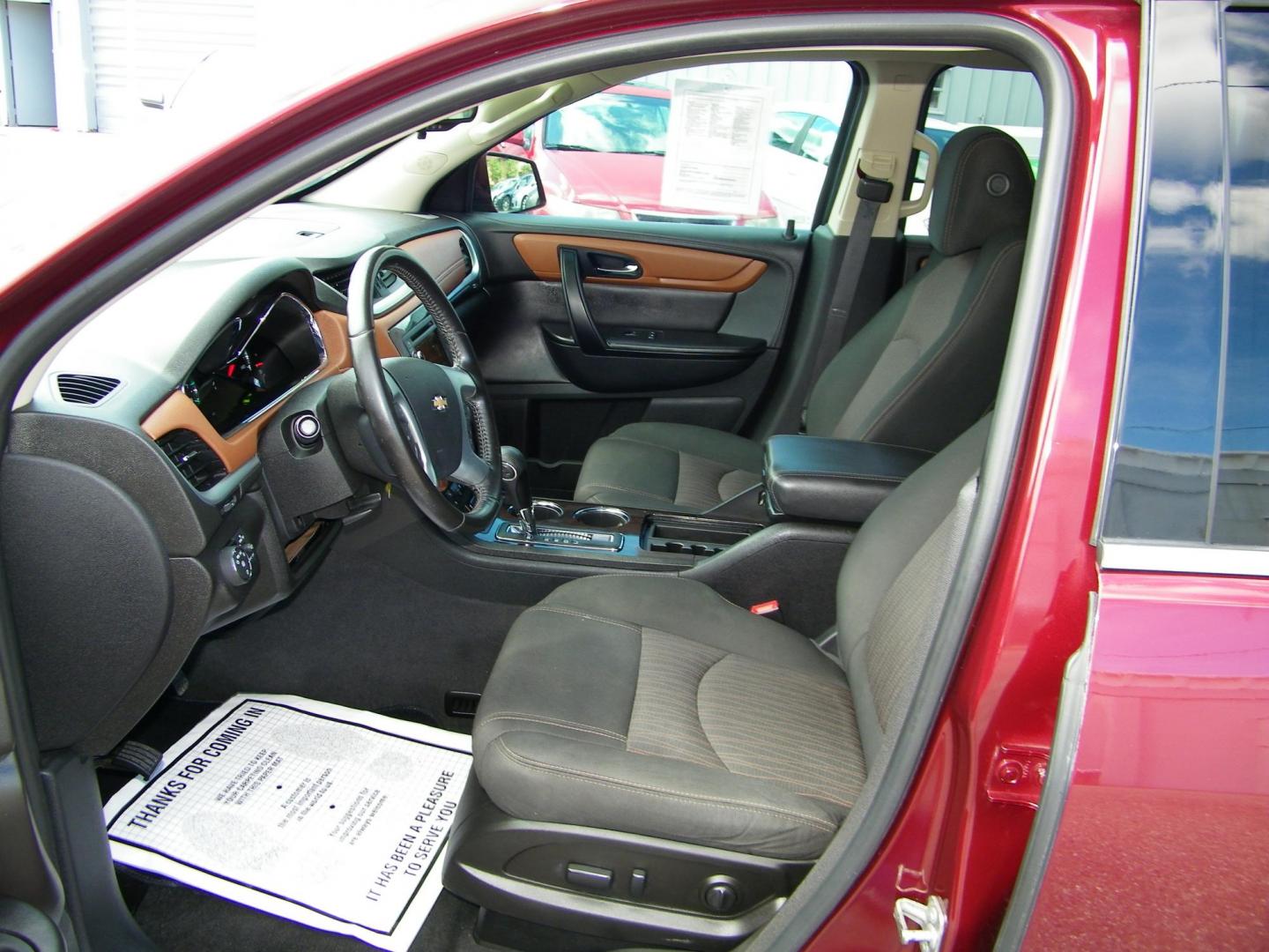 2017 Maroon /Black Chevrolet Traverse 1LT FWD (1GNKRGKD8HJ) with an 3.6L V6 DOHC 24V engine, 6A transmission, located at 4000 Bee Ridge Road, Sarasota, FL, 34233, (941) 926-0300, 27.298664, -82.489151 - Photo#19