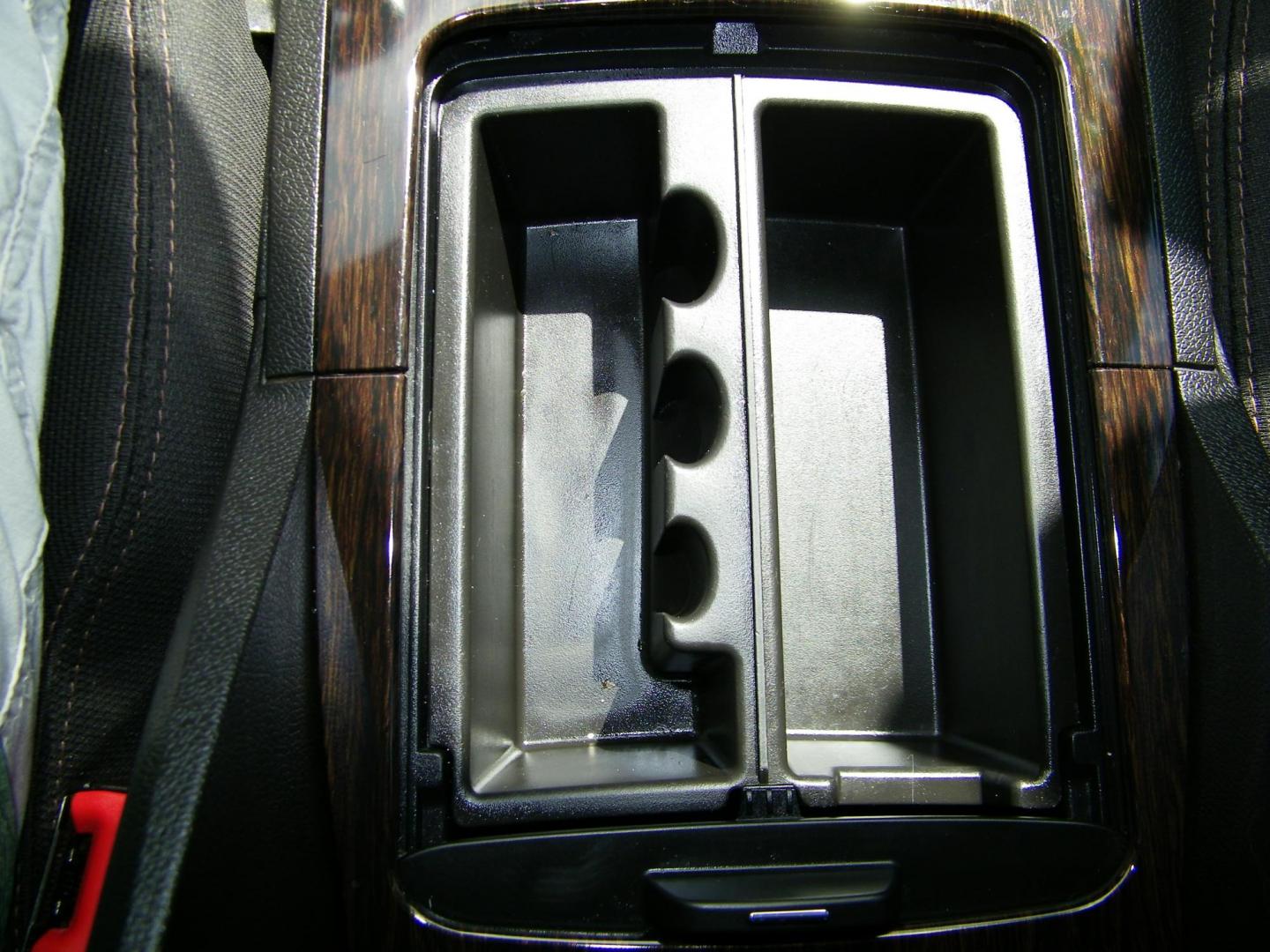 2017 Maroon /Black Chevrolet Traverse 1LT FWD (1GNKRGKD8HJ) with an 3.6L V6 DOHC 24V engine, 6A transmission, located at 4000 Bee Ridge Road, Sarasota, FL, 34233, (941) 926-0300, 27.298664, -82.489151 - Photo#22