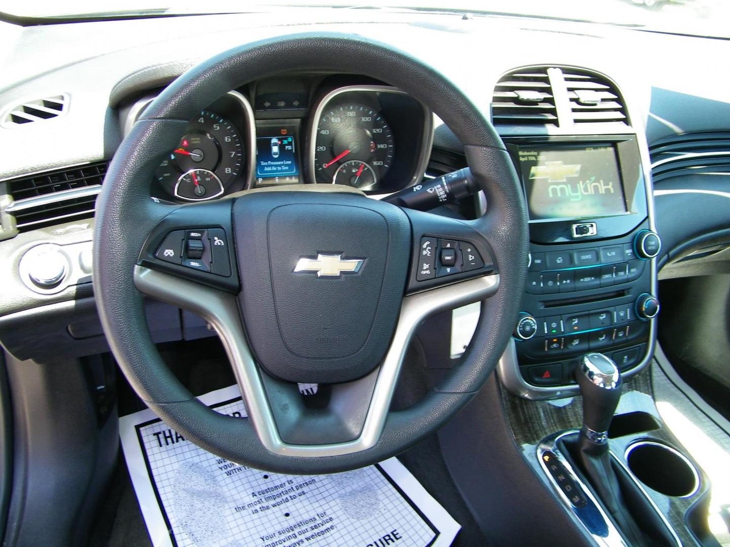 2015 White /Black Chevrolet Malibu 1LT (1G11C5SL7FF) with an 2.5L L4 DOHC 16V engine, 6-Speed Automatic transmission, located at 4000 Bee Ridge Road, Sarasota, FL, 34233, (941) 926-0300, 27.298664, -82.489151 - Photo#18