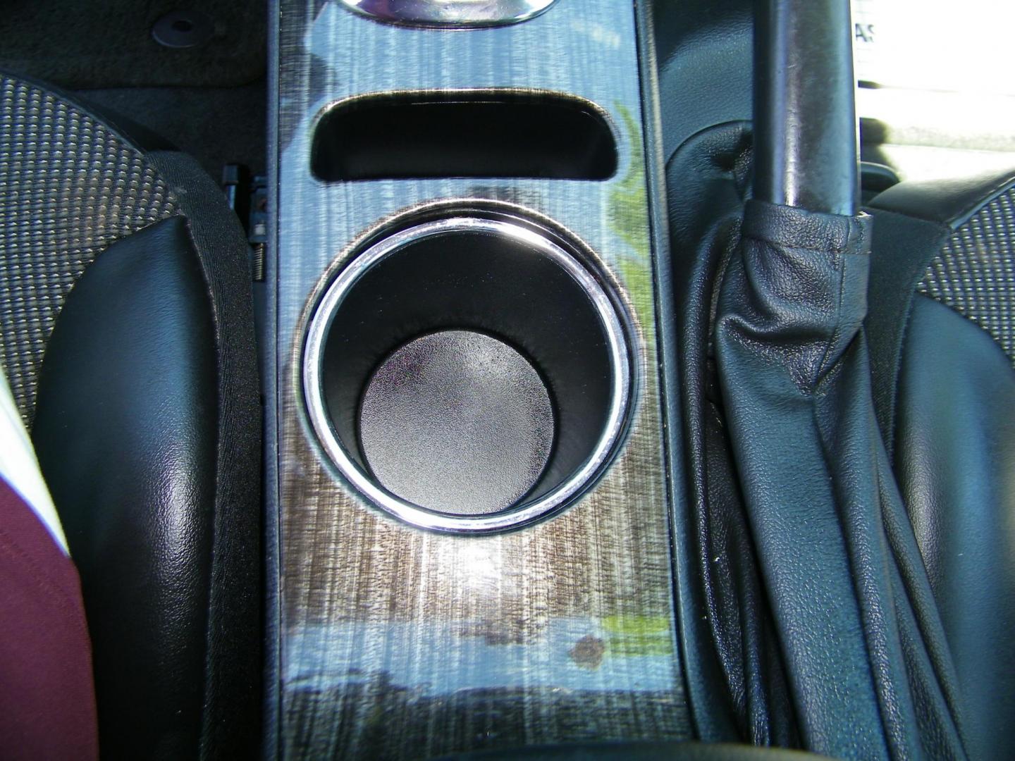 2015 White /Black Chevrolet Malibu 1LT (1G11C5SL7FF) with an 2.5L L4 DOHC 16V engine, 6-Speed Automatic transmission, located at 4000 Bee Ridge Road, Sarasota, FL, 34233, (941) 926-0300, 27.298664, -82.489151 - Photo#19