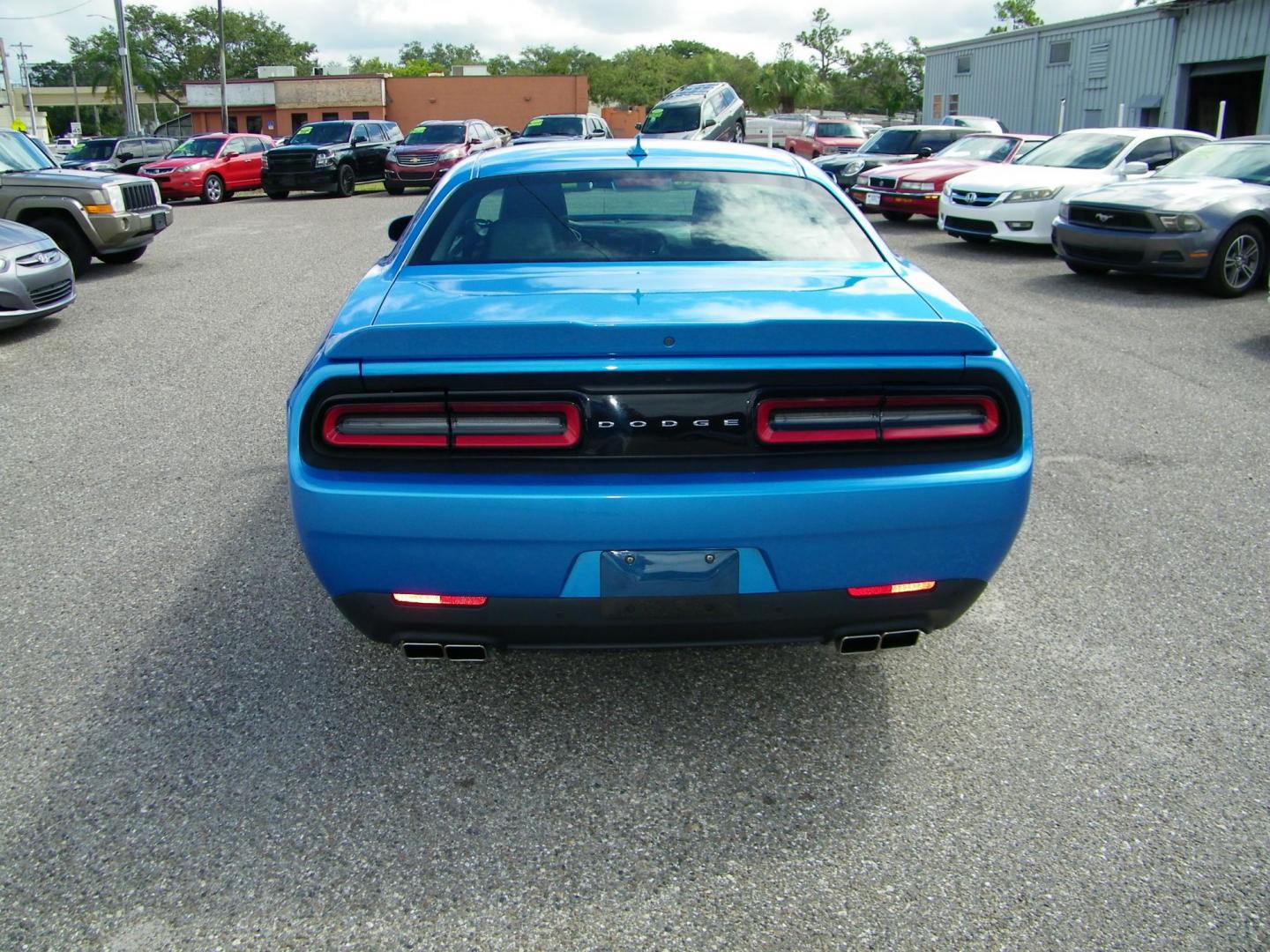 2015 Blue /Black Dodge Challenger R/T Plus (2C3CDZBT5FH) with an 5.7L V8 OHV 16V engine, Manual transmission, located at 4000 Bee Ridge Road, Sarasota, FL, 34233, (941) 926-0300, 27.298664, -82.489151 - Photo#4